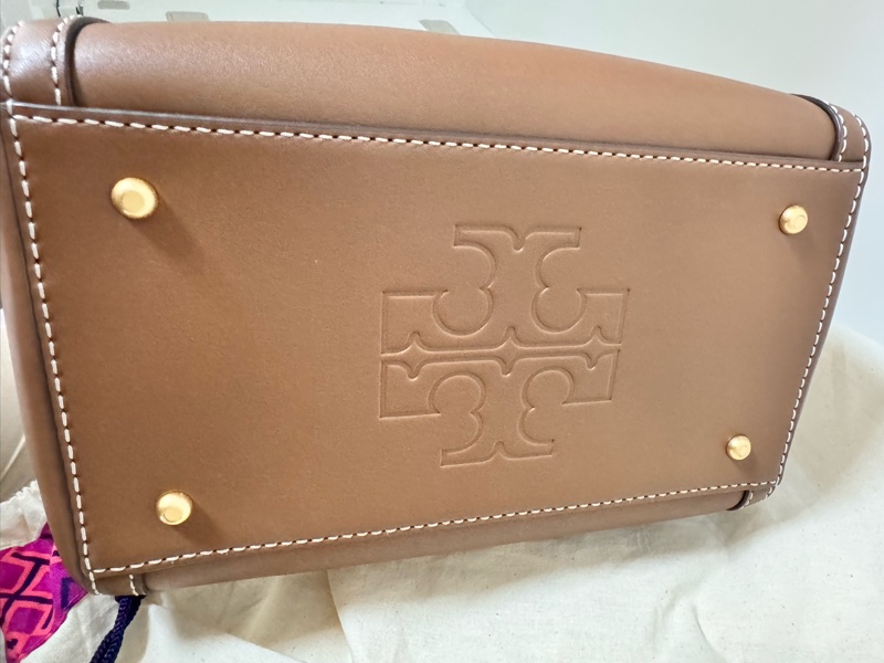 Tory Burch 波士頓包T MONOGRAM LEATHER BARREL BAG TB咖色-6