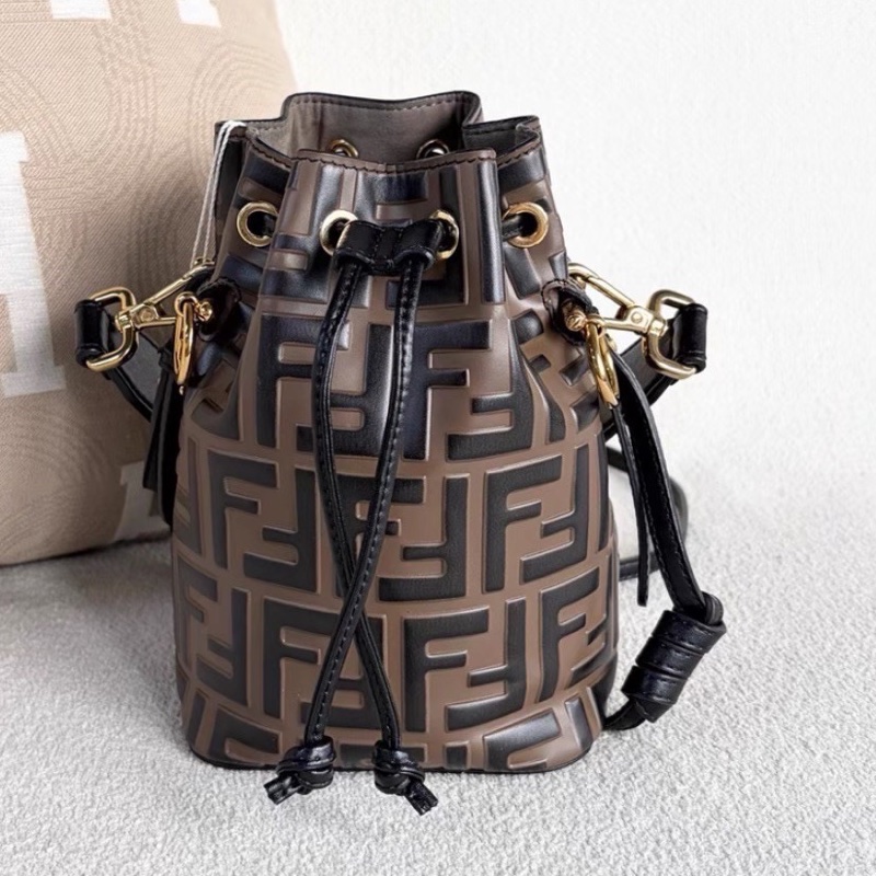 Fendi芬迪老花mini水桶包  尺寸12*18*10 附件：双肩带-10