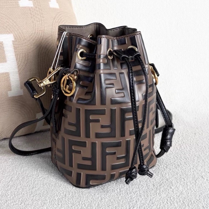 Fendi芬迪老花mini水桶包  尺寸12*18*10 附件：双肩带-14