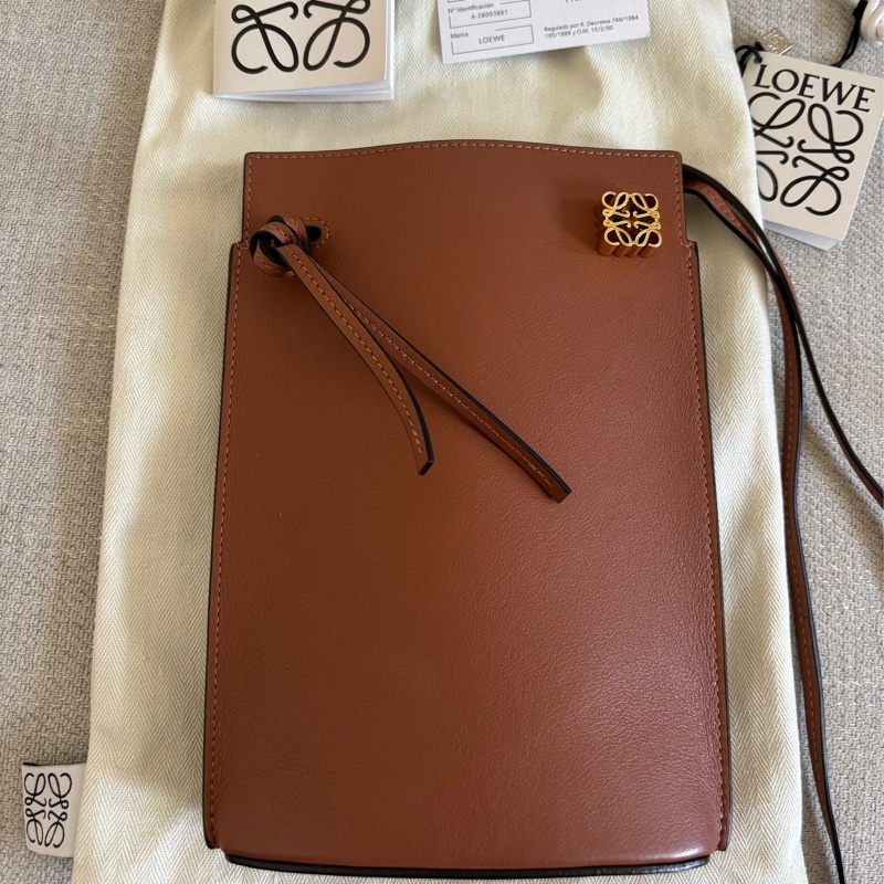 🤎LOEWE手機包-0