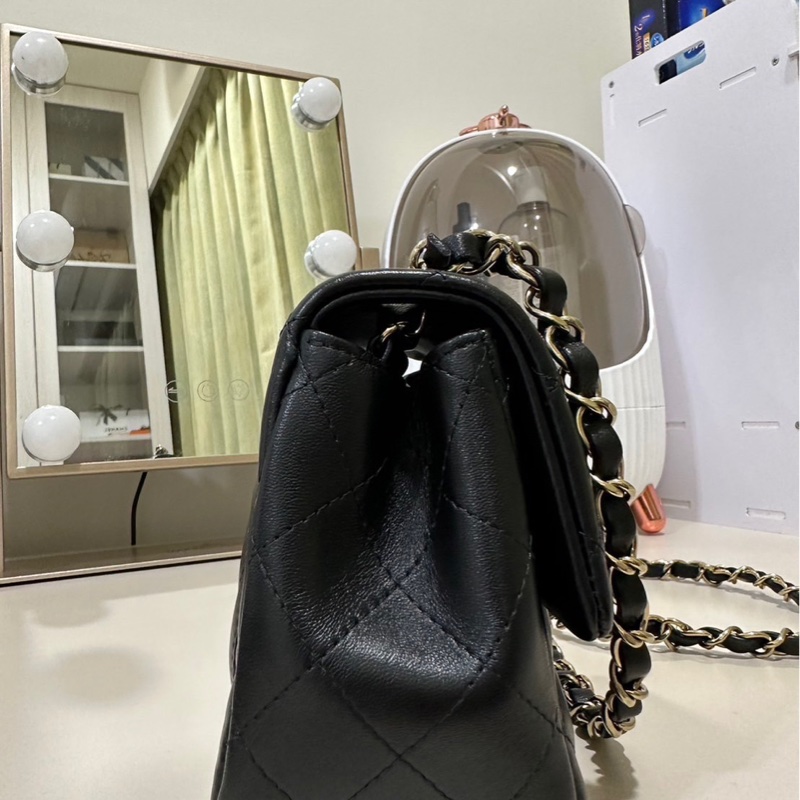 Chanel羊皮淡金扣芯片方胖子-2