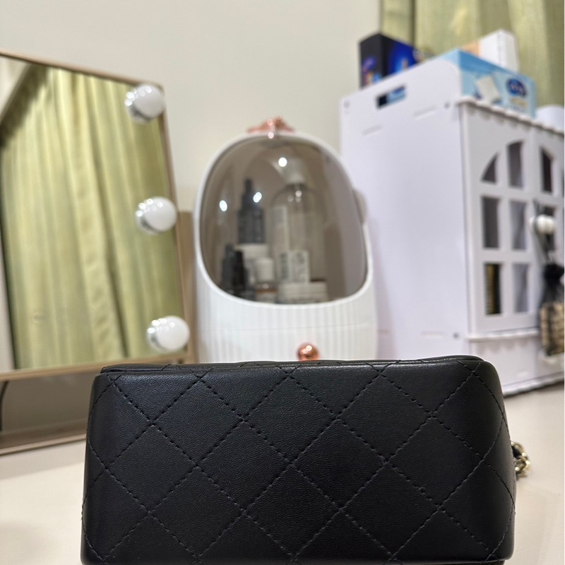 Chanel羊皮淡金扣芯片方胖子-3