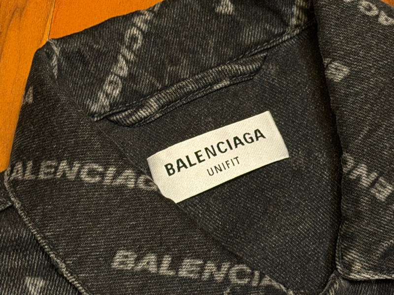BALENCIAGA 巴黎世家 滿LOGO UNIFIT OVERSIZE 丹寧牛仔外套-1