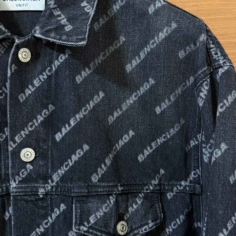 亞洲身形最佳落肩版 BALENCIAGA 巴黎世家 滿LOGO UNIFIT OVERSIZE 丹寧 牛仔 外套-9