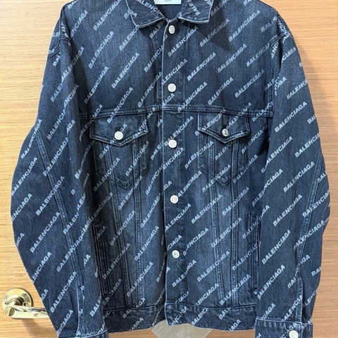 亞洲身形最佳落肩版 BALENCIAGA 巴黎世家 滿LOGO UNIFIT OVERSIZE 丹寧 牛仔 外套