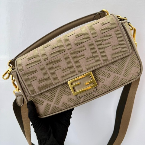 芬迪 FENDI 經典帆布法棍包 兩用包（手提／肩背）8BR600