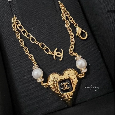 Chanel 熔岩愛心項鏈