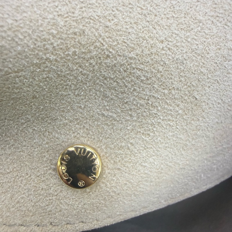 Louis Vuitton Beverly Bag-9