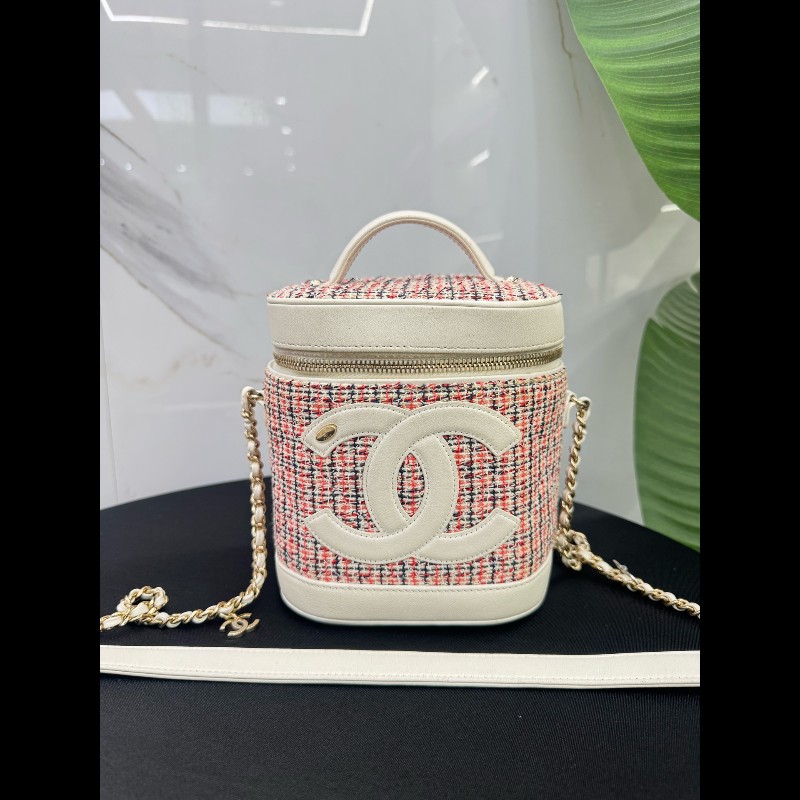 CHANEL限量毛呢水桶包 化妝包-0