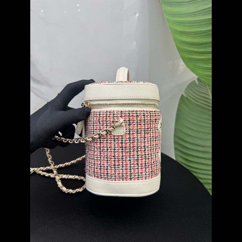 CHANEL限量毛呢水桶包 化妝包-2