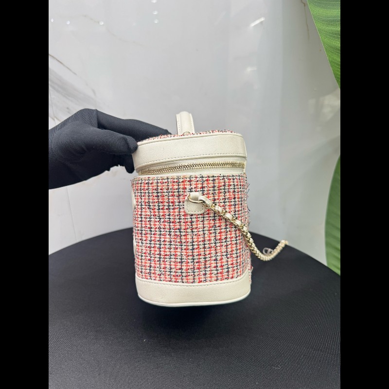 CHANEL限量毛呢水桶包 化妝包-3