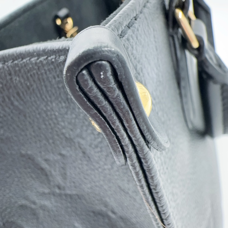 LV黑色牛皮on the go PM手提側背包-19