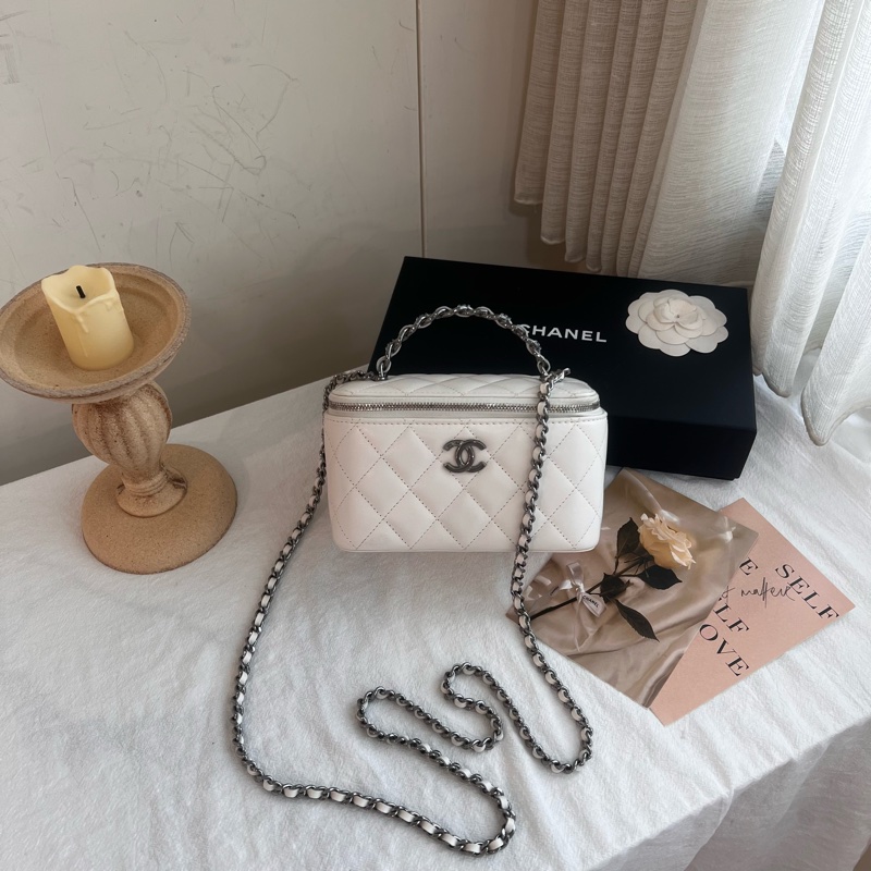 ෆ Chanel 23C帶鑽手提化妝盒包✨ 長盒子-4