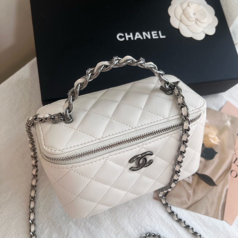 ෆ Chanel 23C帶鑽手提化妝盒包✨ 長盒子-6