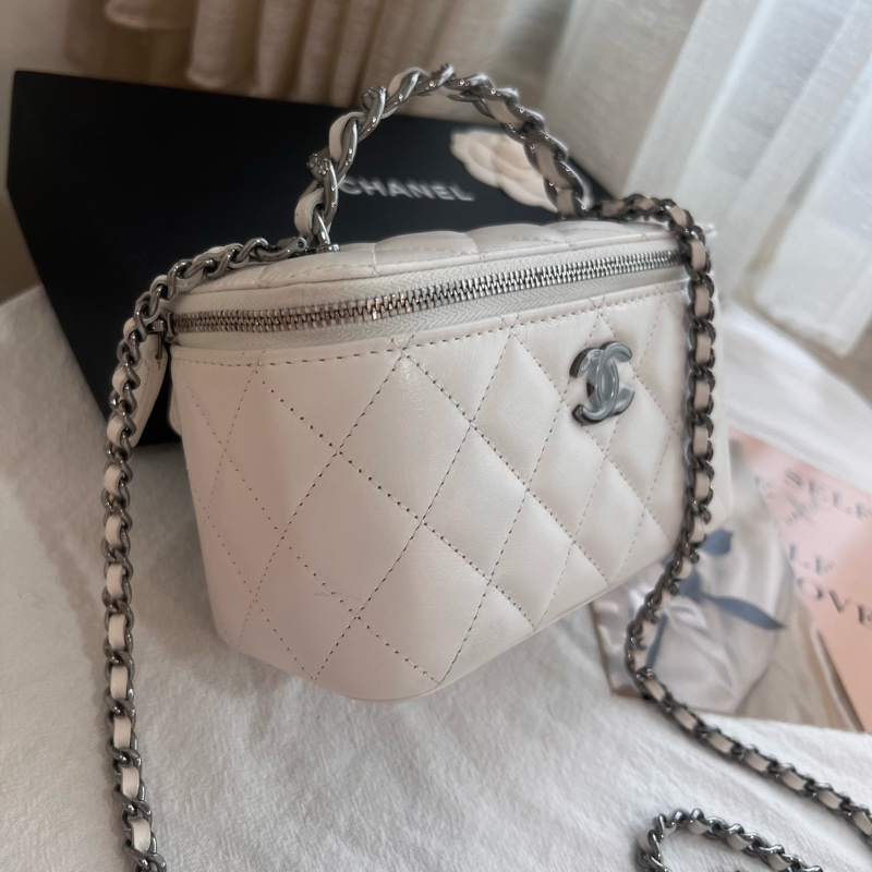 ෆ Chanel 23C帶鑽手提化妝盒包✨ 長盒子-7