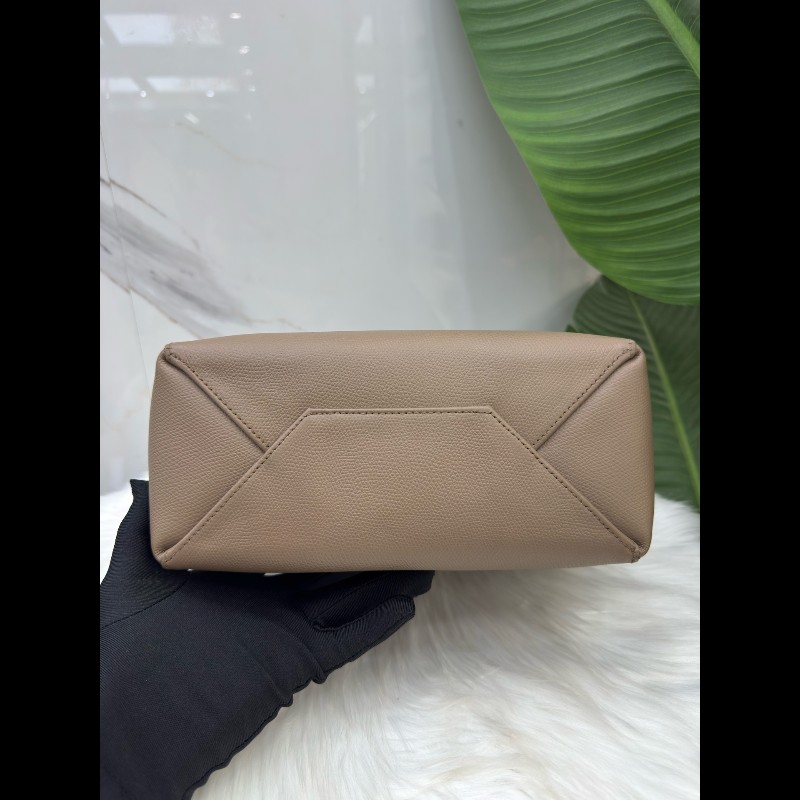 Celine賽琳荔枝紋小牛皮大象灰色水桶包托特購物袋-4