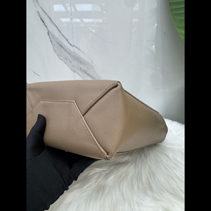 Celine賽琳荔枝紋小牛皮大象灰色水桶包托特購物袋-6