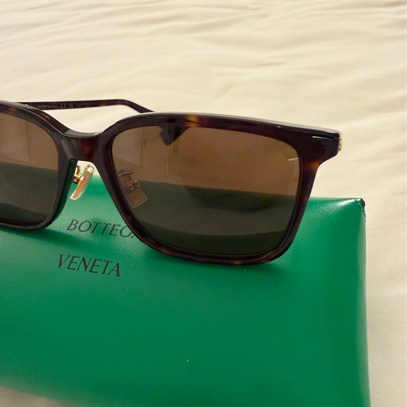 BV太陽眼鏡 男女皆合適唷! Bottegaveneta BV1374SK-2