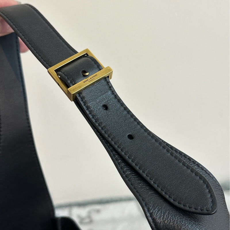 【全🆕】YSL hobo small LE5A7 黑金色 Logo粒面牛皮 Hobo 小號 small Black 單肩包 手提包-5