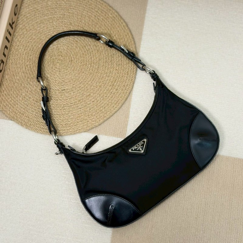 (超甜價💓手慢就沒)🏷Prada 普拉達.中古腋下包/客人寄賣-0