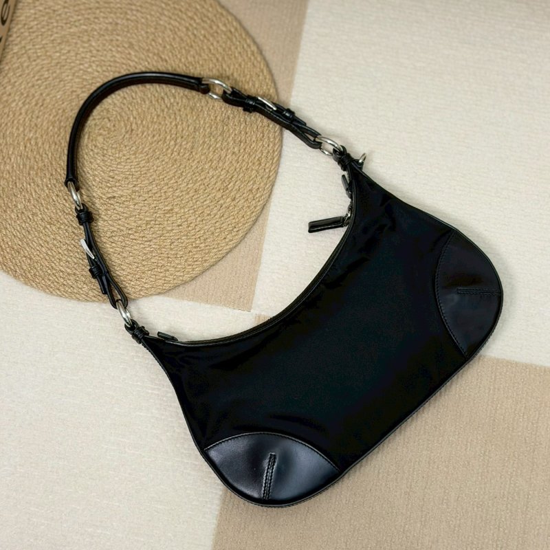 (超甜價💓手慢就沒)🏷Prada 普拉達.中古腋下包/客人寄賣-1