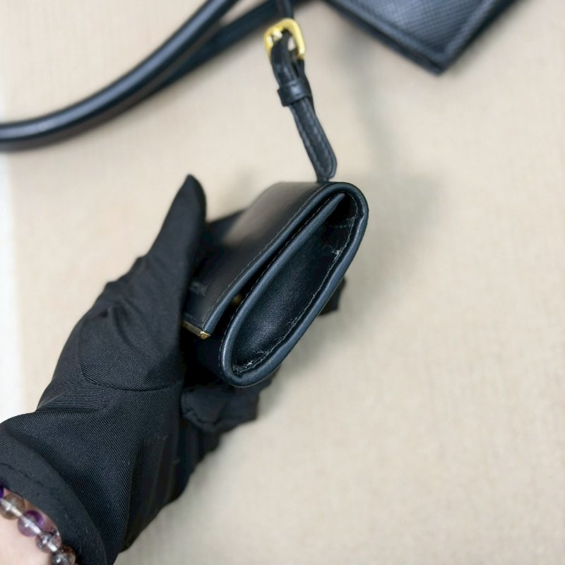 🏷Prada 普拉達.Monochrome 防刮托特/客人寄賣-23