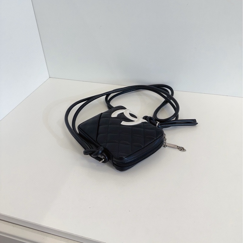 【98新🆕】Chanel 黑色白logo 熊貓色 康鵬相機 mini 斜挎包-5