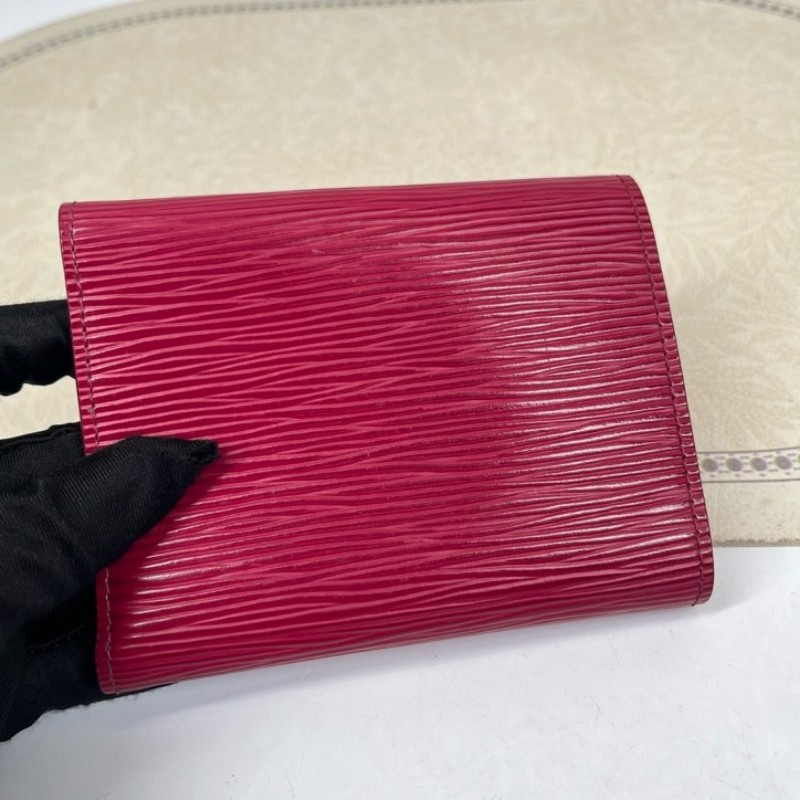 LV路易威登 水波纹短款三折疊豆豆錢包 內裡有隔層 可放現金-3