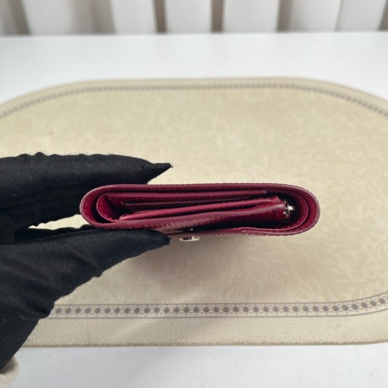 LV路易威登 水波纹短款三折疊豆豆錢包 內裡有隔層 可放現金-9