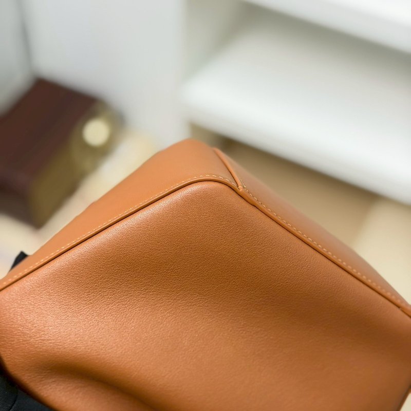 （稀有補貨✨超熱門！）🏷Loewe 羅意威．Mini Hammock Hobo-4