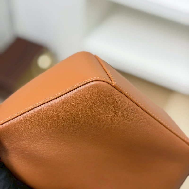 （稀有補貨✨超熱門！）🏷Loewe 羅意威．Mini Hammock Hobo-6