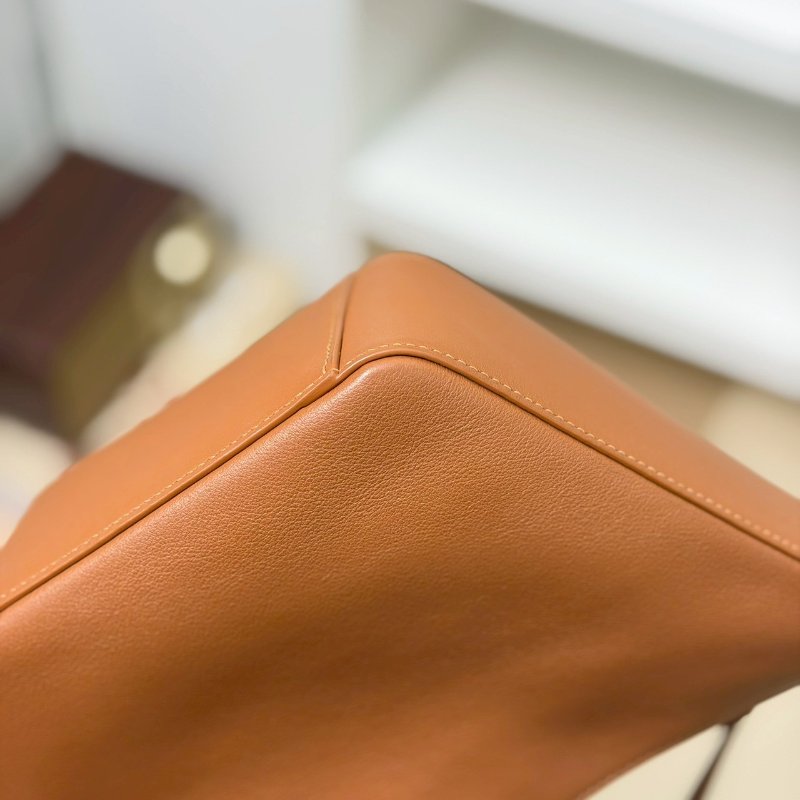 （稀有補貨✨超熱門！）🏷Loewe 羅意威．Mini Hammock Hobo-7