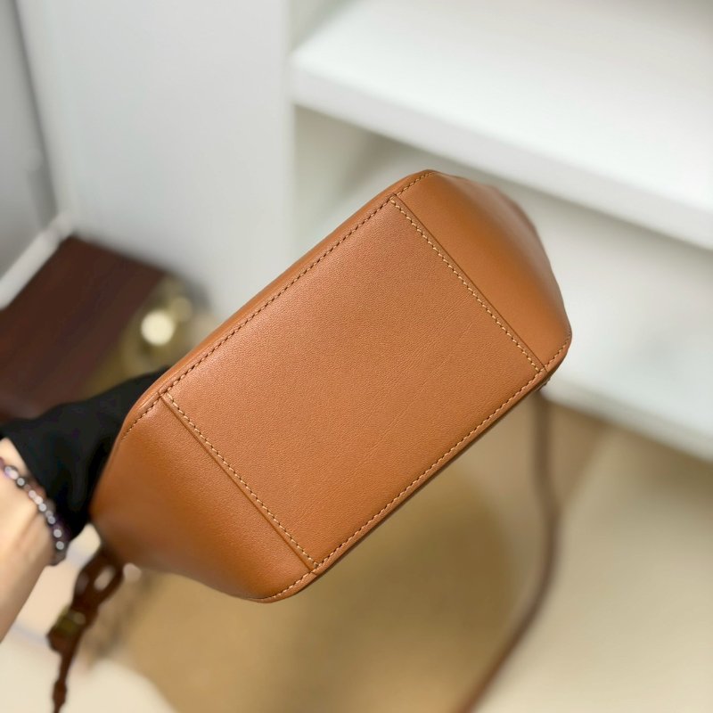 （稀有補貨✨超熱門！）🏷Loewe 羅意威．Mini Hammock Hobo-13