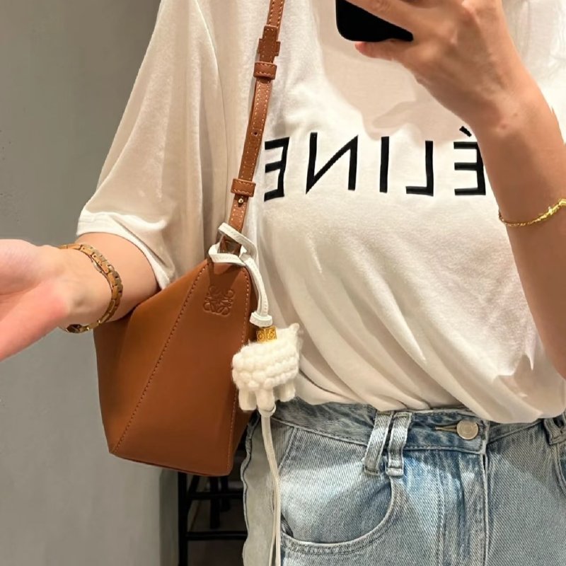 （稀有補貨✨超熱門！）🏷Loewe 羅意威．Mini Hammock Hobo-21