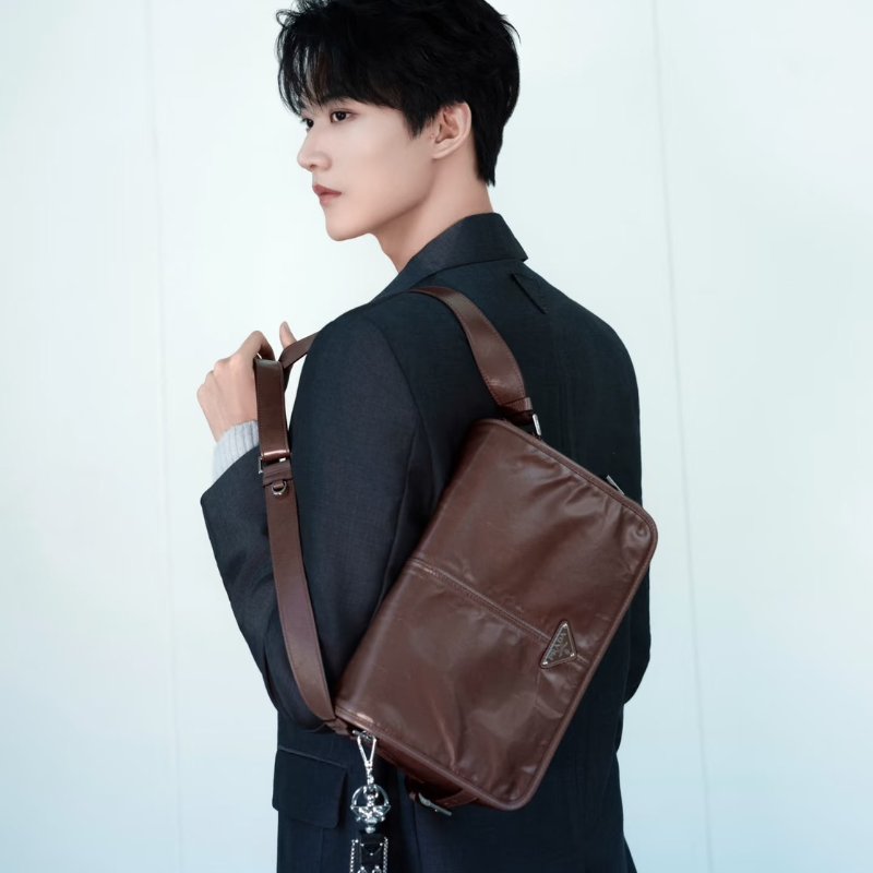 PRADA 小牛皮郵差包 - 深棕-1