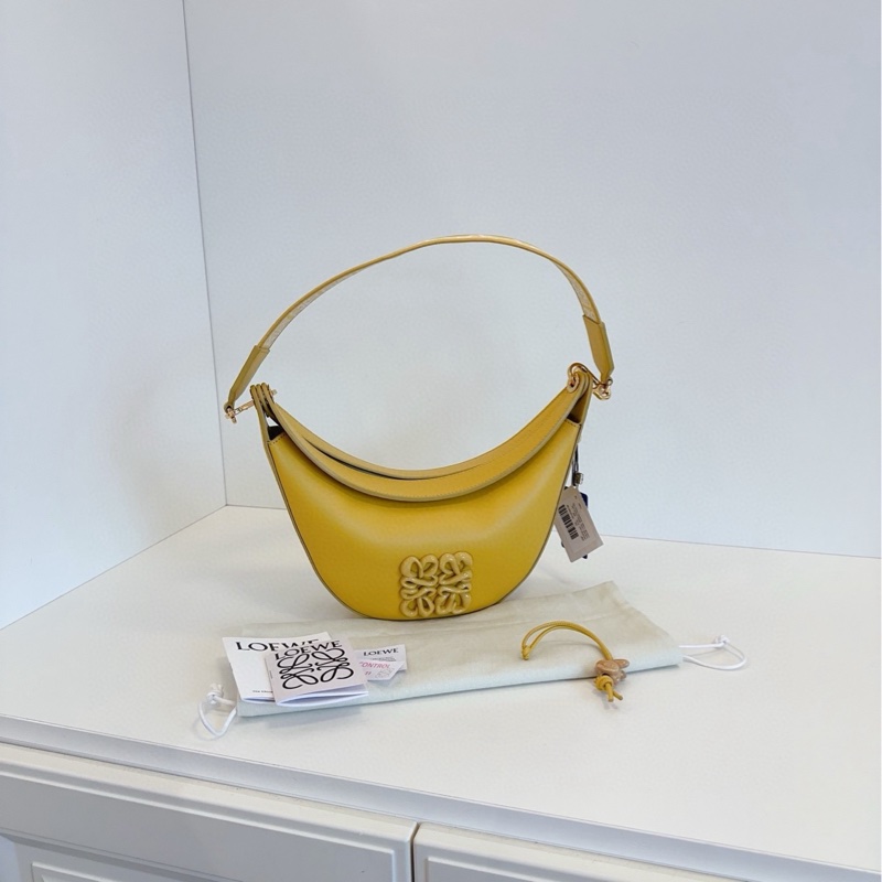 【未使用🆕】Loewe 限量藝術家合作款🌙黃釉色Luna月牙包-0