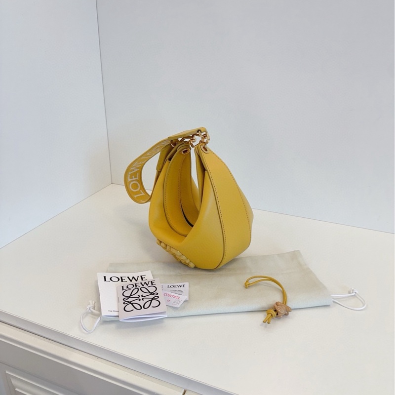 【未使用🆕】Loewe 限量藝術家合作款🌙黃釉色Luna月牙包-4