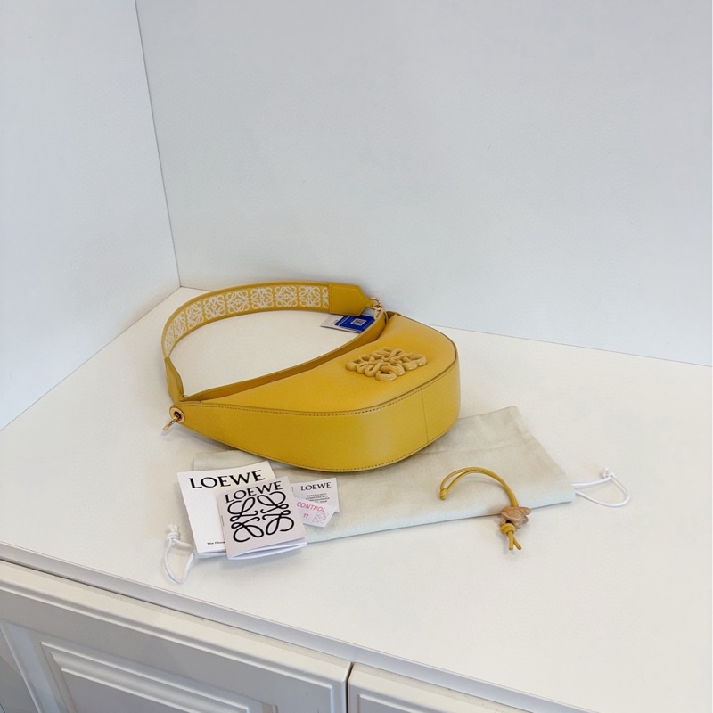 【未使用🆕】Loewe 限量藝術家合作款🌙黃釉色Luna月牙包-5
