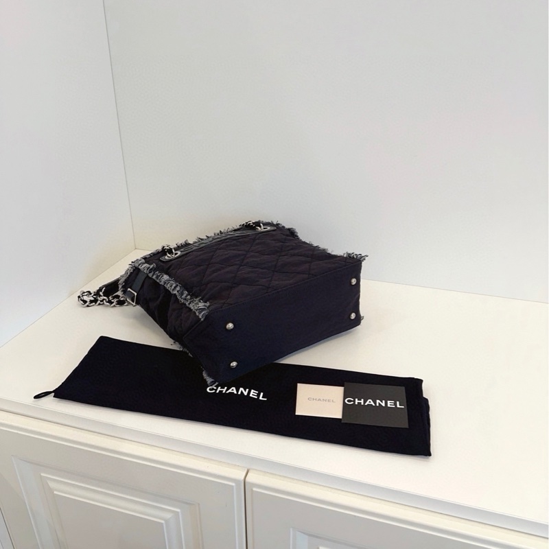 【98新🆕】Chane 黑銀降落傘菱格沙灘包 小號 small 單肩包-4