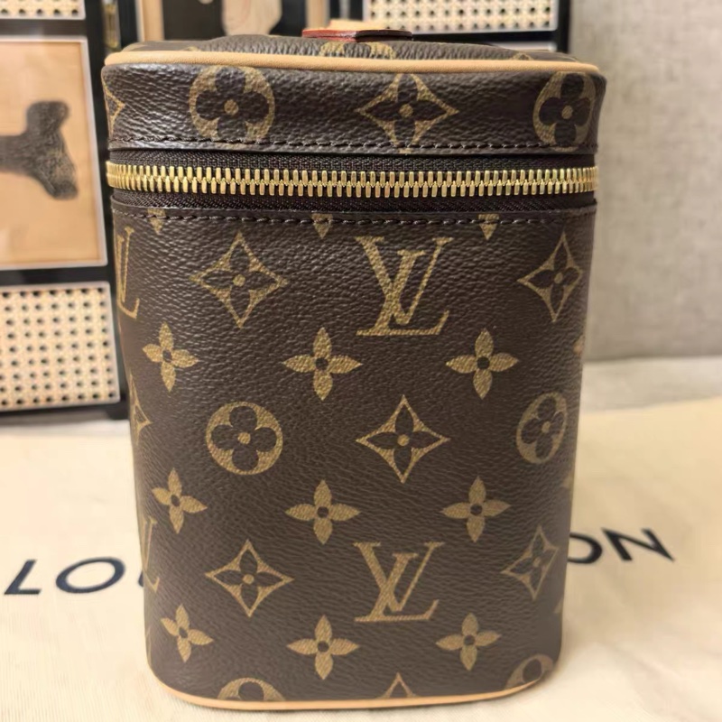 ✨Lv nice bb化妝包 可搭配自己喜歡的鏈條 99新 晶片款🤍-4