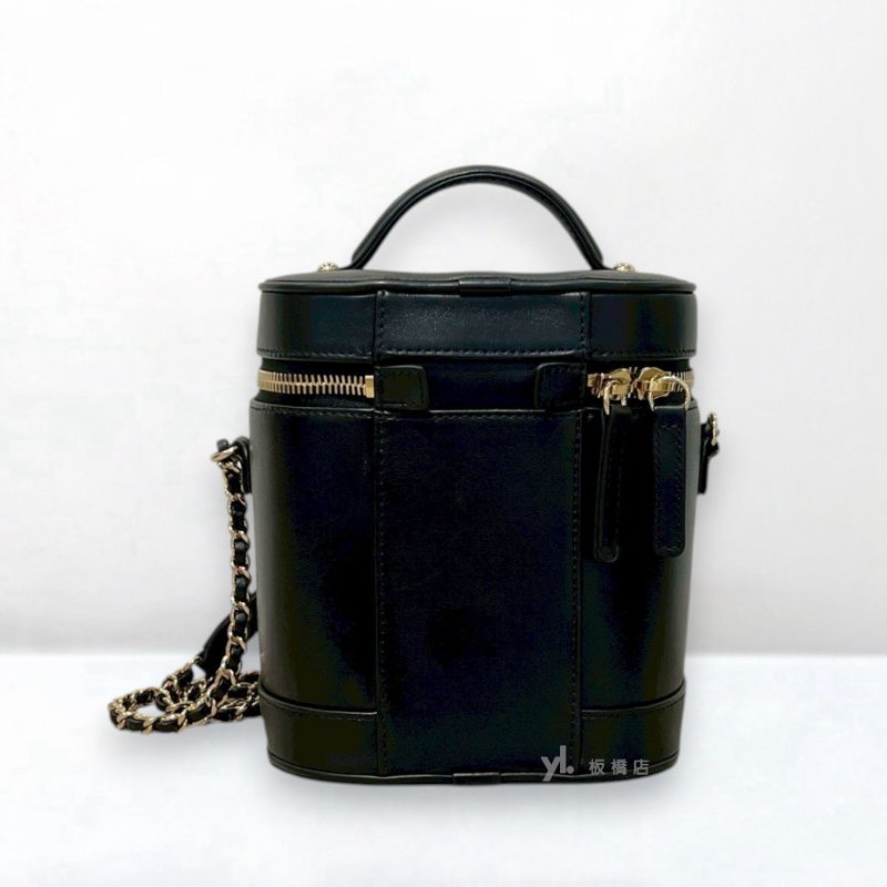 S5393-CHANEL 黑色羊皮淡金釦提把斜背化妝盒 AS0323-3