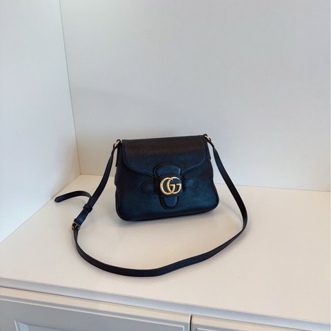 【98新🆕】Gucci 黑金全皮雙G扣郵差包
