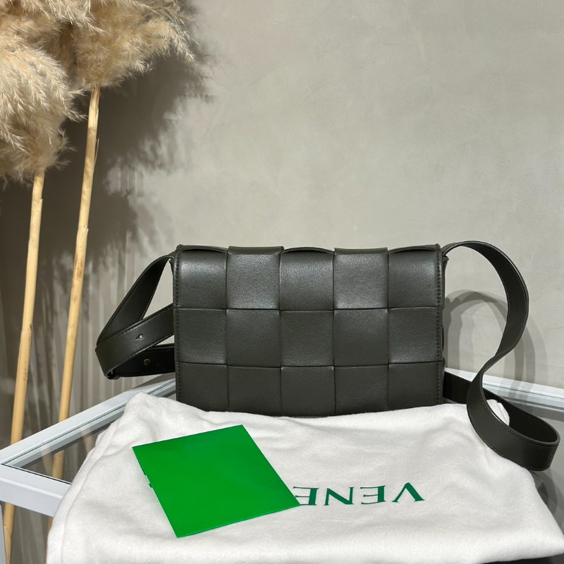 BOTTEGA VENETA Cassette經典編織包 - 灰綠-15