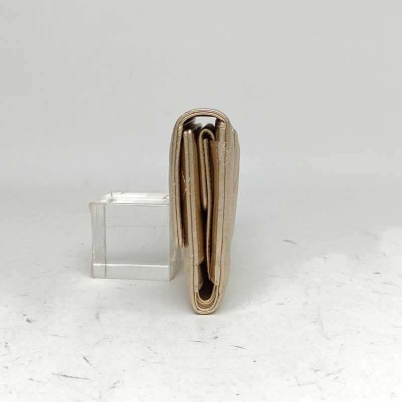 CHANEL 金色羊皮18開金扣CF長款三折口蓋錢包-1