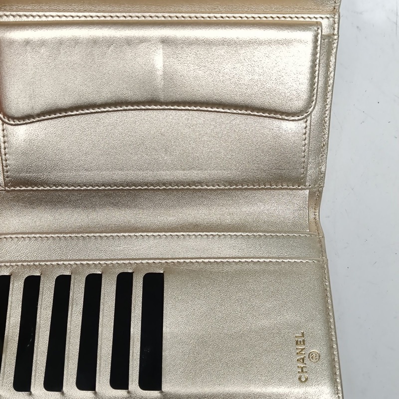 CHANEL 金色羊皮18開金扣CF長款三折口蓋錢包-5