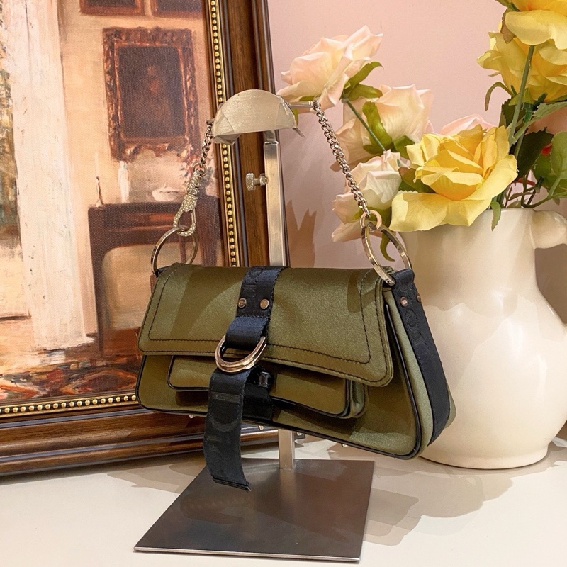 DIOR迪奧 滿鑽mini龍蝦扣 緞面橄欖綠 手提包 尺寸:21*10*5cm )-3