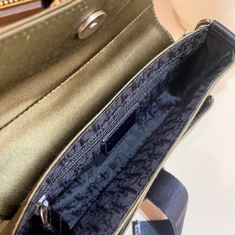 DIOR迪奧 滿鑽mini龍蝦扣 緞面橄欖綠 手提包 尺寸:21*10*5cm )-4