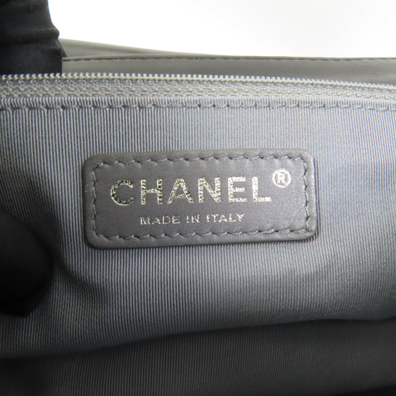 CHANEL 漆皮皮革Lipstick Flap Bag銀扣肩背袋-8