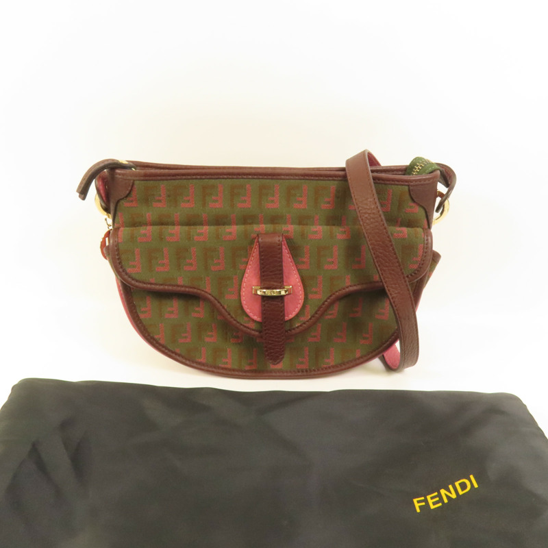 FENDI 帆布Shoulder Bag金扣肩背袋-10