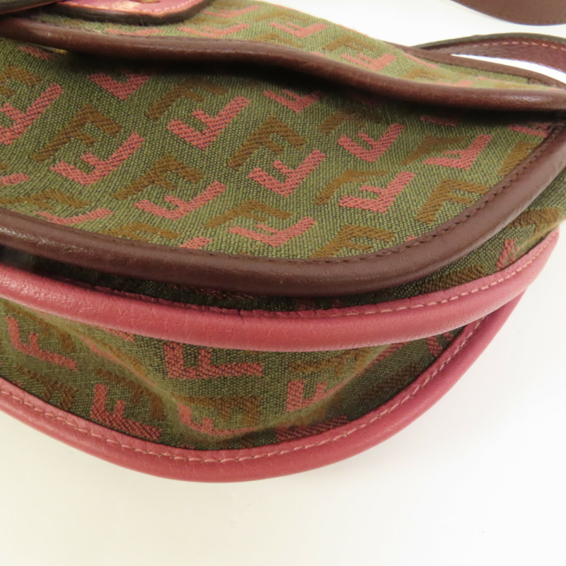 FENDI 帆布Shoulder Bag金扣肩背袋-12